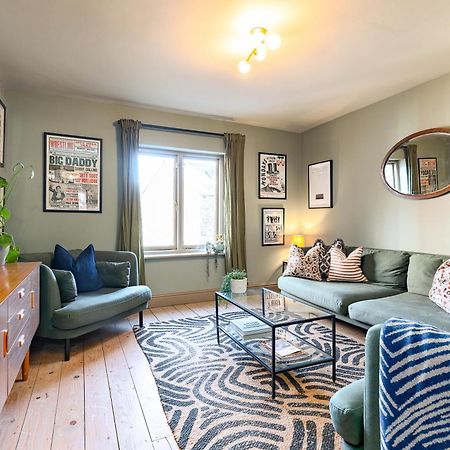 Stylish Seaside Home With King Beds And Parking Scarborough Eksteriør billede